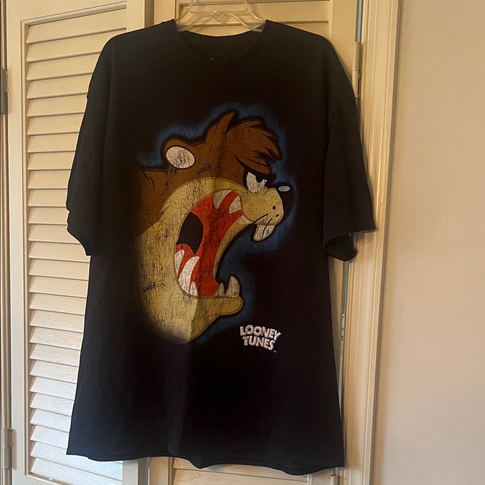 Looney Tunes Tasmanian Devil Black Graphic Tee, Size 2XL